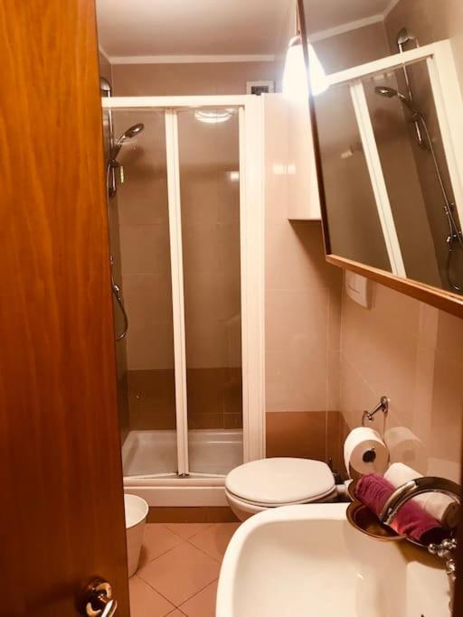 New Property Milan Bagian luar foto