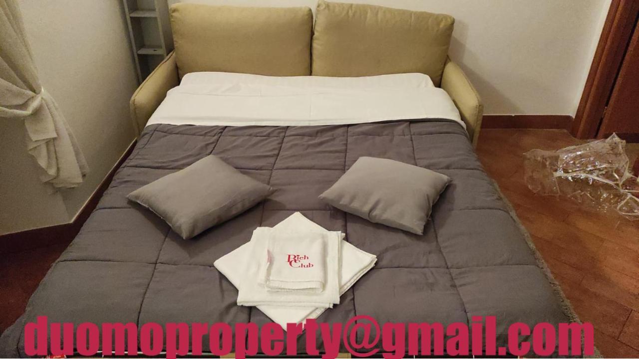 New Property Milan Bagian luar foto