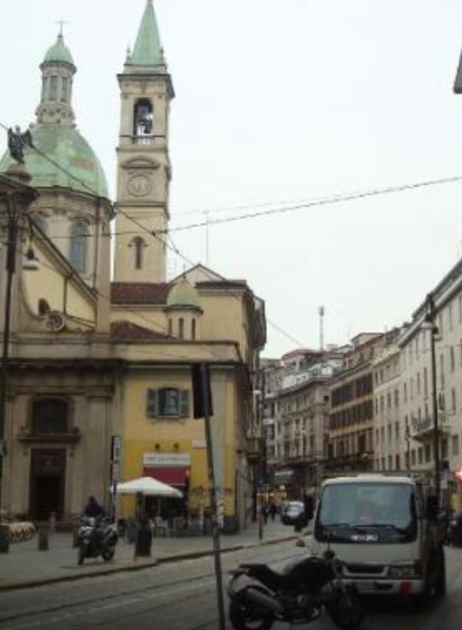 New Property Milan Bagian luar foto